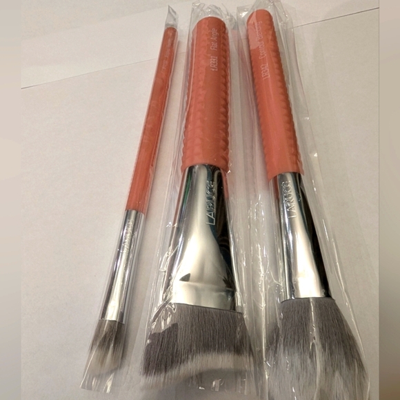 LARUCE BEAUTY 3 Piece Contour Brush Set, serviced by e Limited Edition, New - Picture 11 of 11